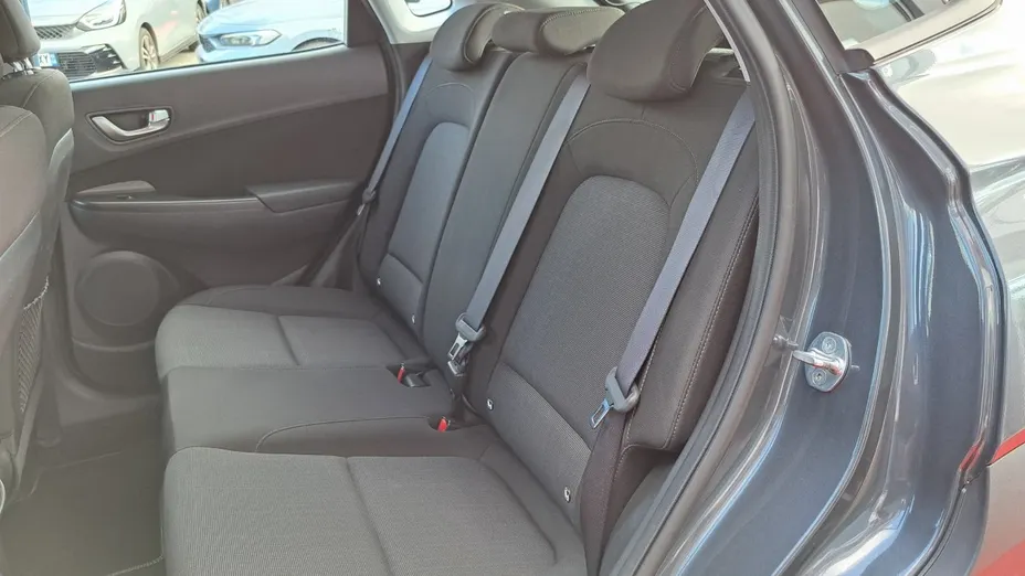 HYUNDAI Kona -