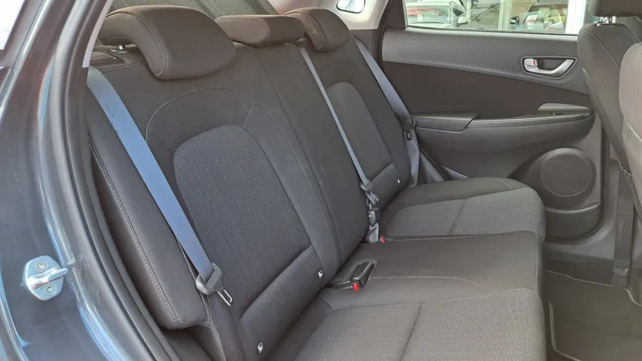 HYUNDAI Kona -