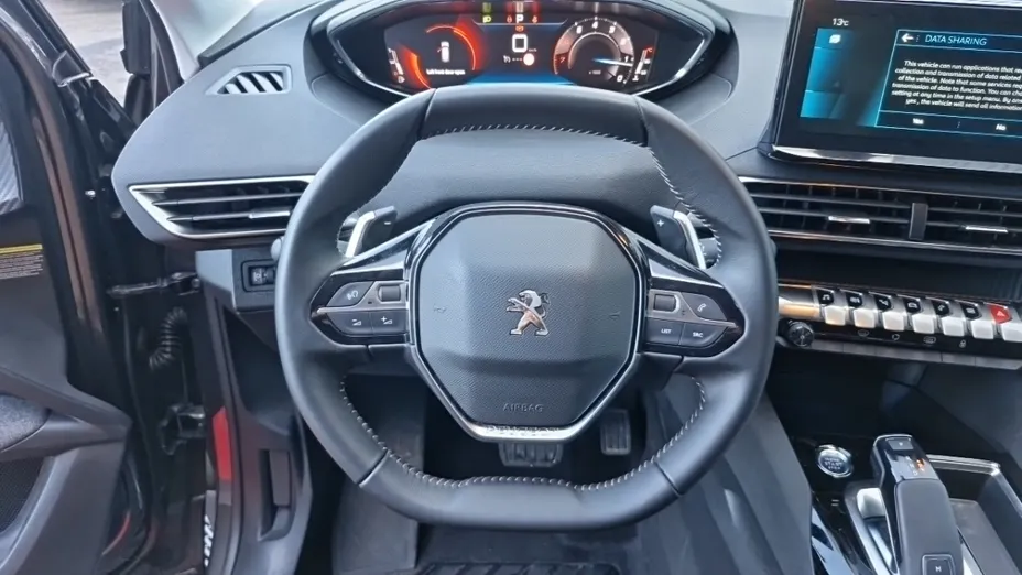 PEUGEOT 3008 -