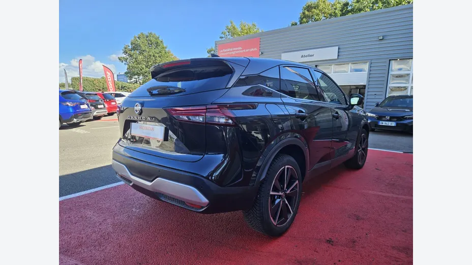 NISSAN Qashqai -