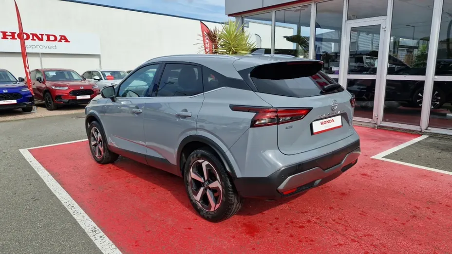 NISSAN Qashqai -