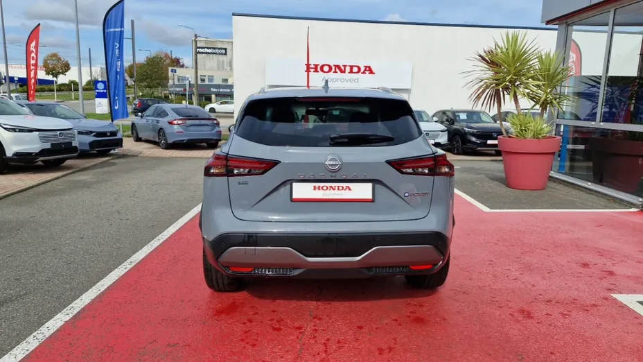 NISSAN Qashqai -