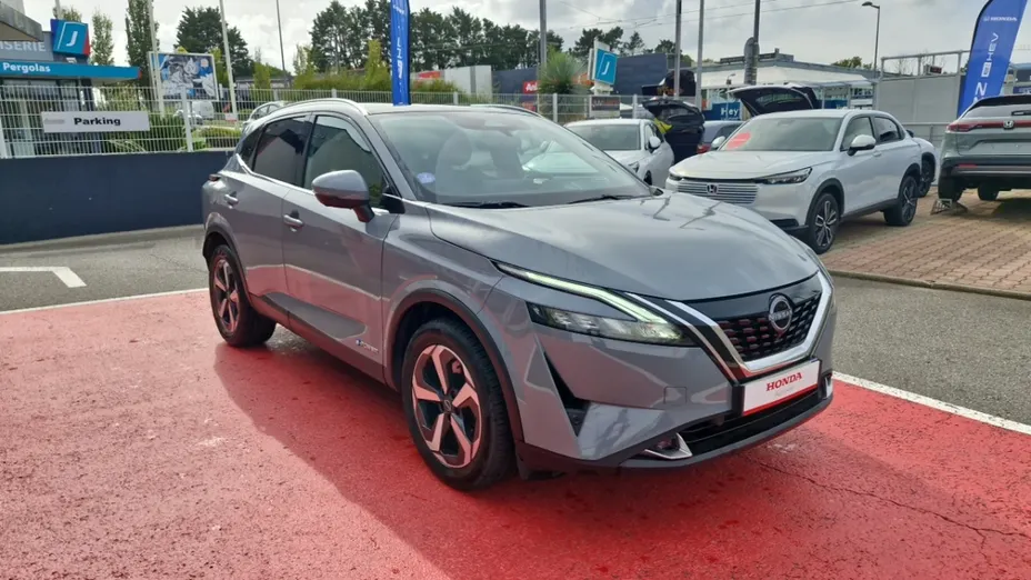 NISSAN Qashqai -