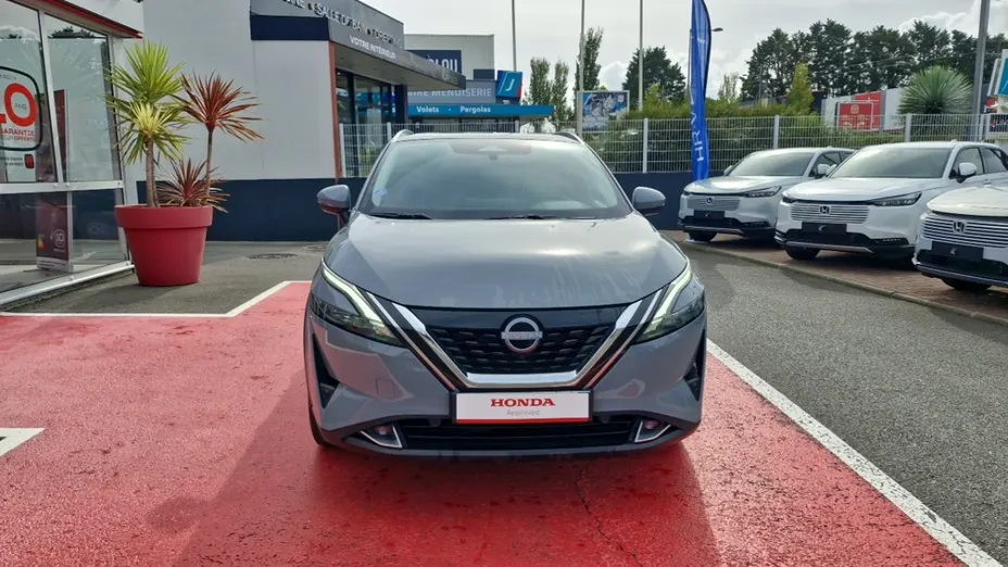 NISSAN Qashqai -