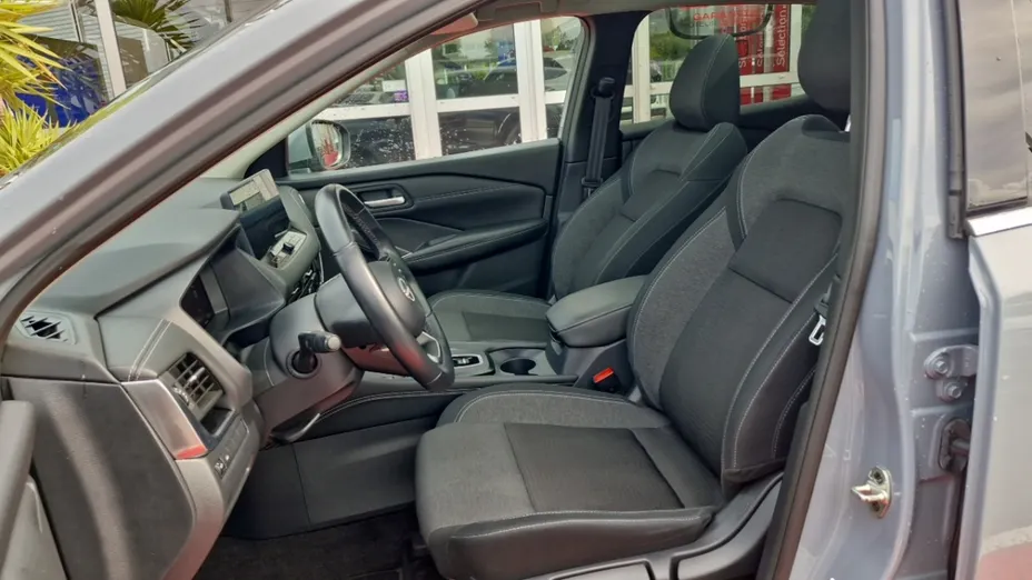 NISSAN Qashqai -