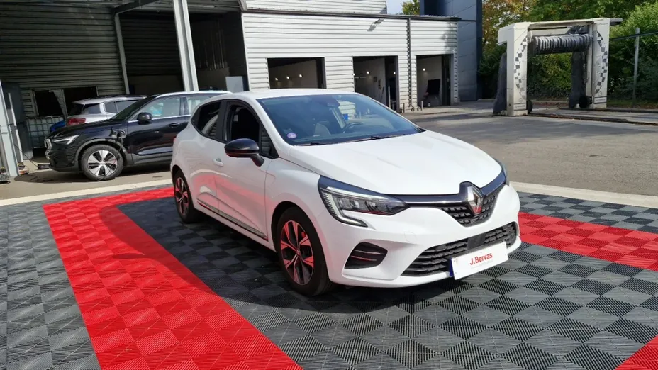 RENAULT Clio -