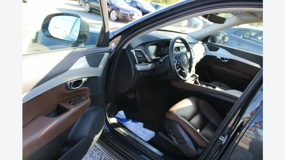 VOLVO XC90 -