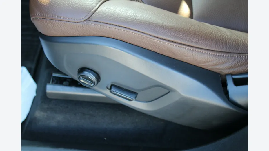 VOLVO XC90 -