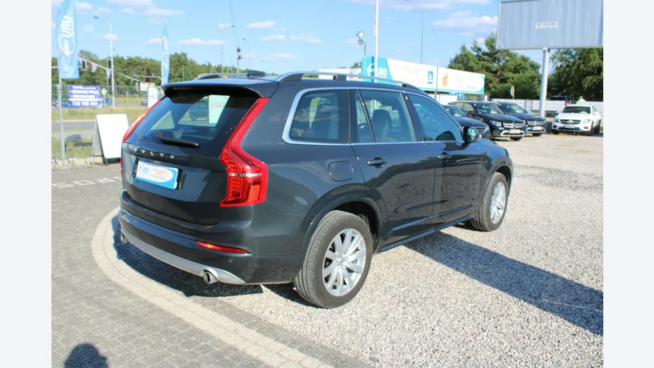 VOLVO XC90 -
