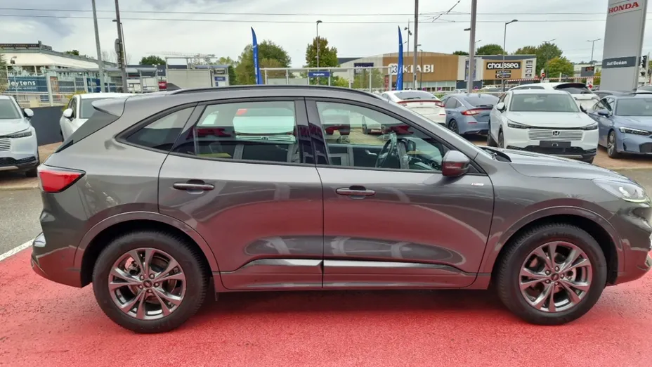 FORD Kuga -