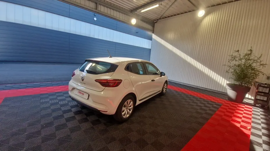 RENAULT Clio -