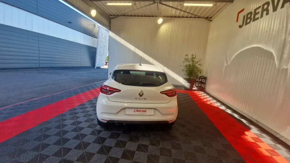 RENAULT Clio -