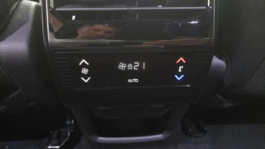 PEUGEOT 5008 -