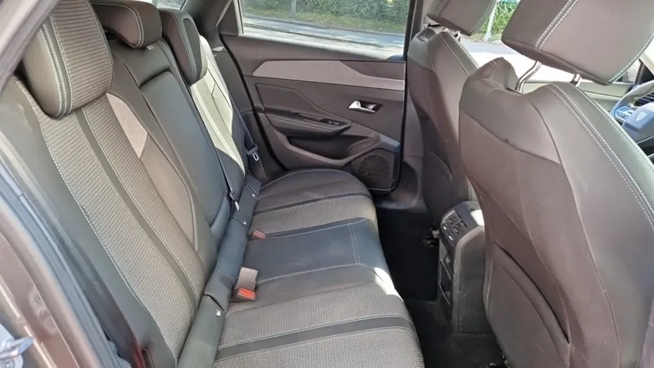 PEUGEOT 308 -