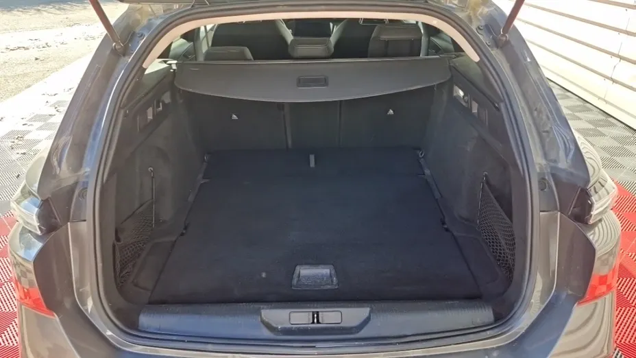 PEUGEOT 308 -