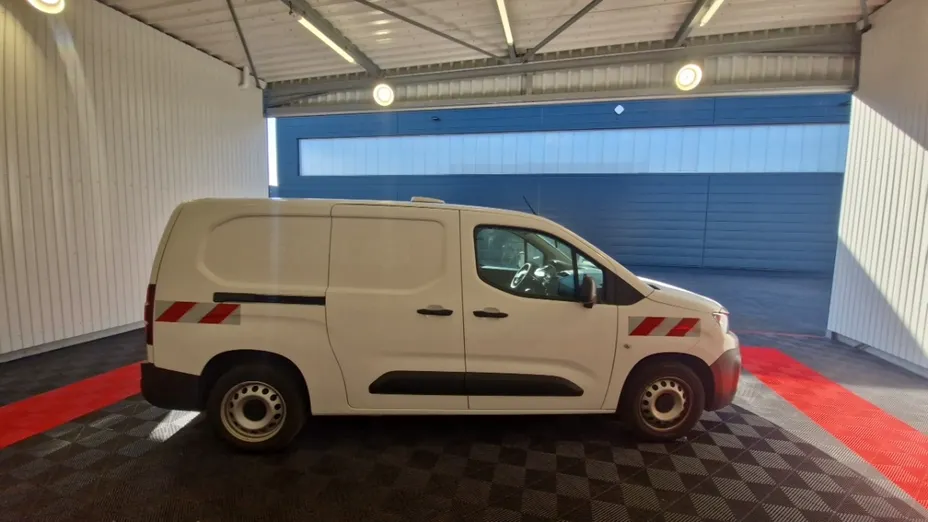 PEUGEOT Partner -