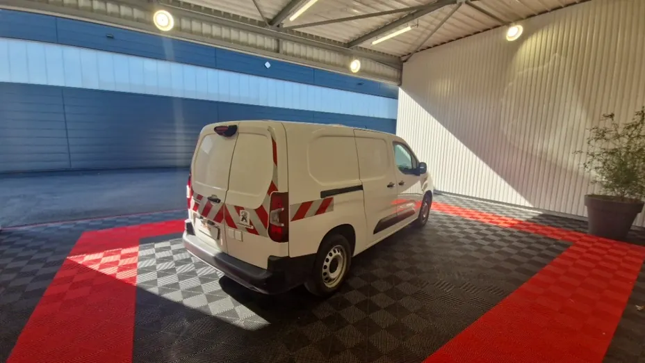PEUGEOT Partner -