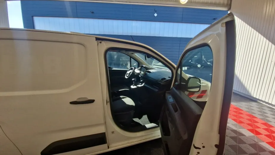 PEUGEOT Partner -