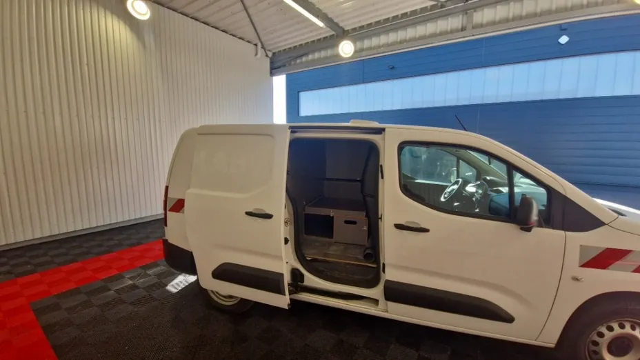 PEUGEOT Partner -