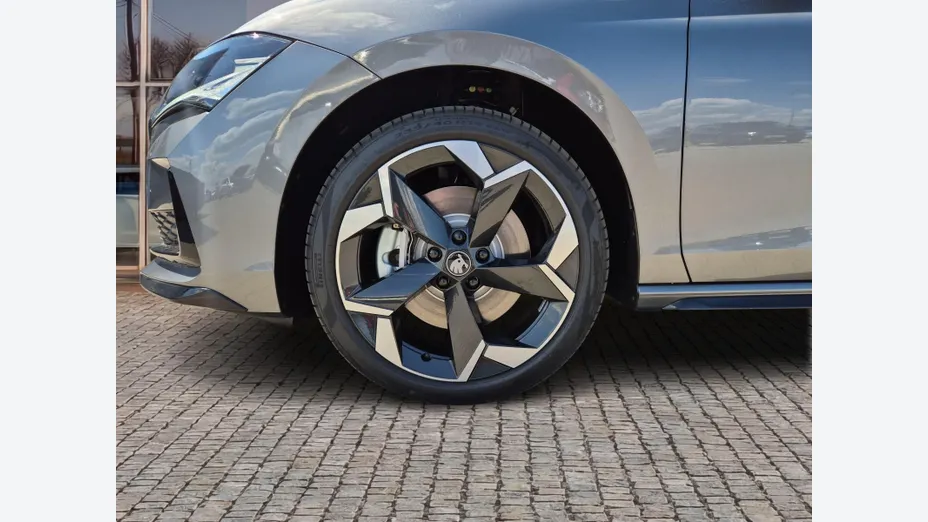 SKODA Superb Superb 2.0 TSI Sportline DSG Nowy