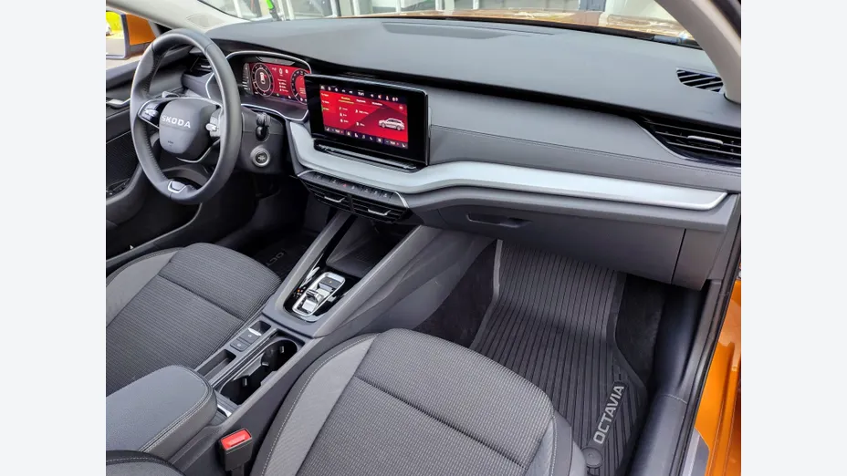 SKODA Octavia -