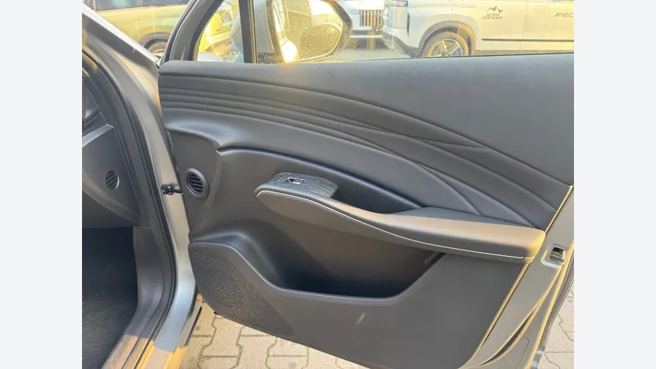 OMODA Omoda 7 Omoda 7 1.5 T-GDi Super Hybrid Luxury Nowy