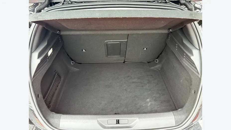 PEUGEOT 308 -