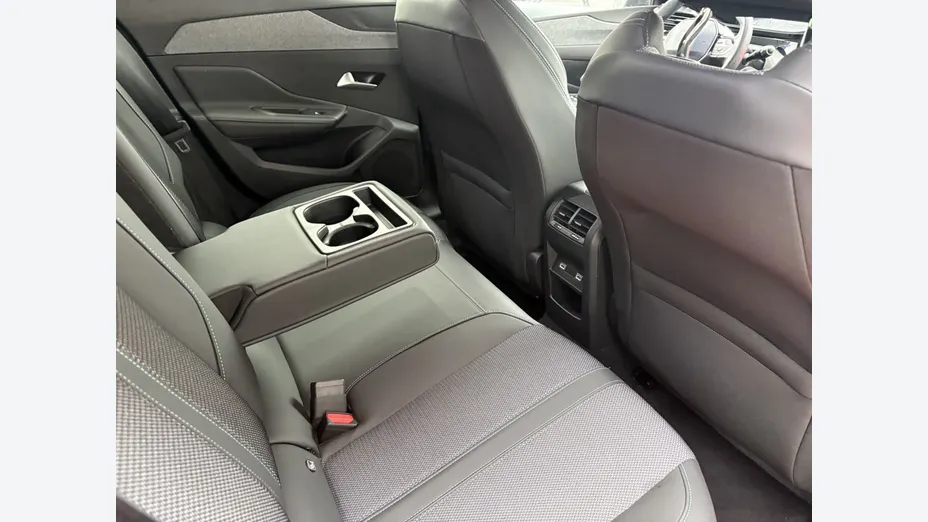 PEUGEOT 308 -