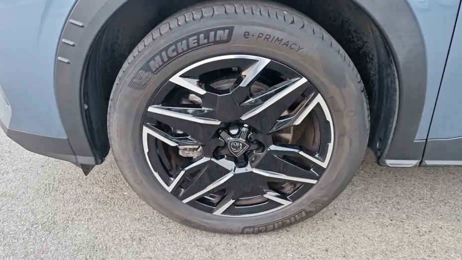 PEUGEOT 5008 -
