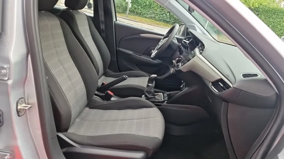 OPEL Corsa -