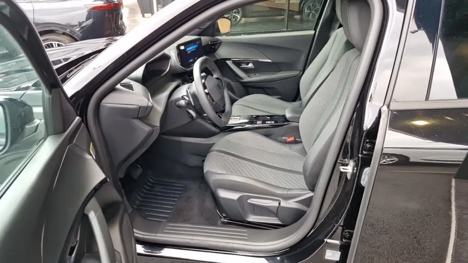 PEUGEOT 2008 -