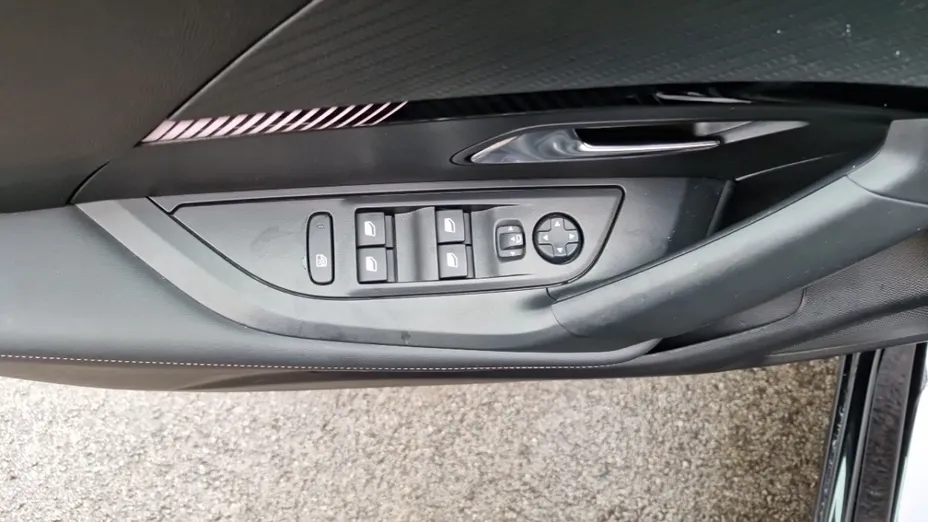 PEUGEOT 2008 -