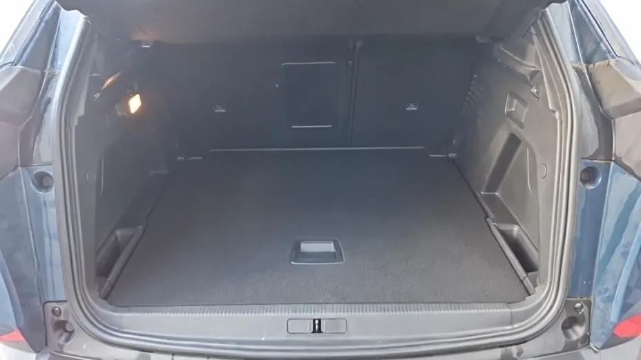 PEUGEOT 3008 -