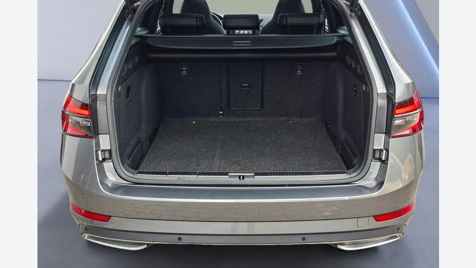 SKODA Superb Superb 2.0 TDI SCR 4x4 Sportline DSG