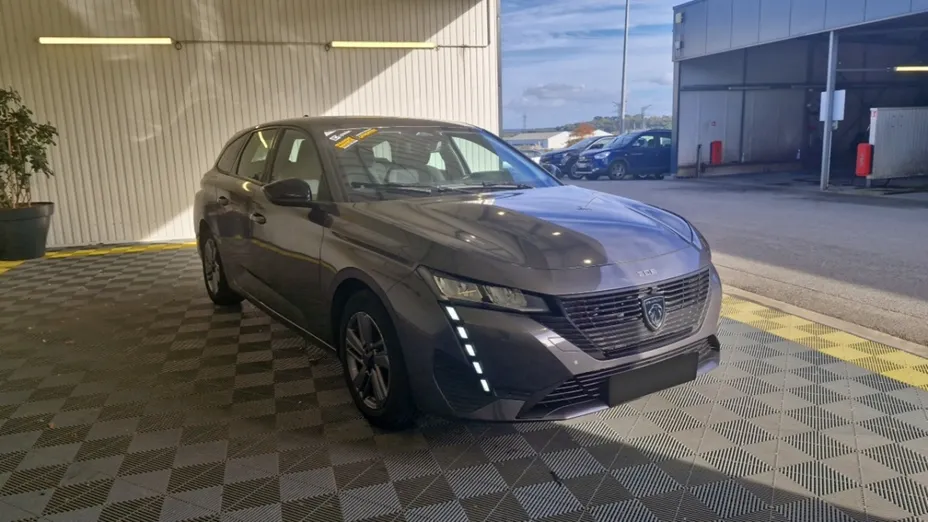 PEUGEOT 308 -