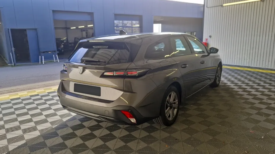 PEUGEOT 308 -