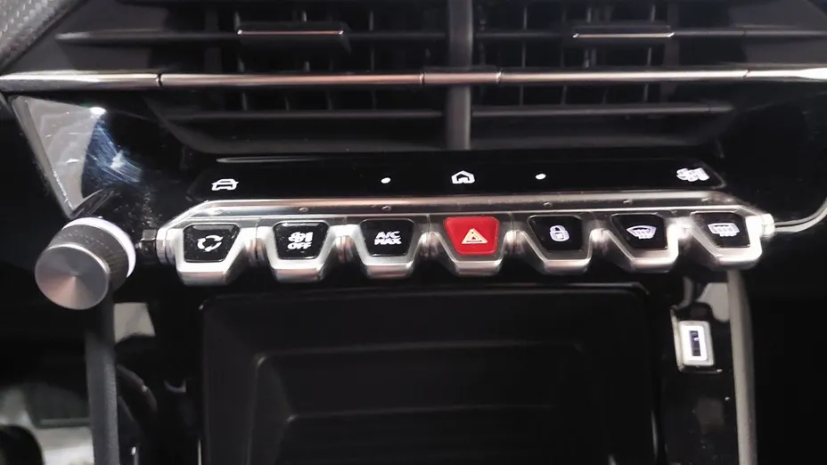PEUGEOT 2008 -