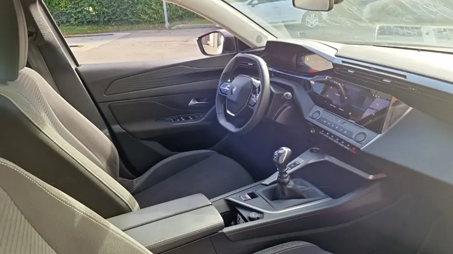 PEUGEOT 308 -
