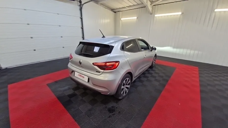RENAULT Clio -