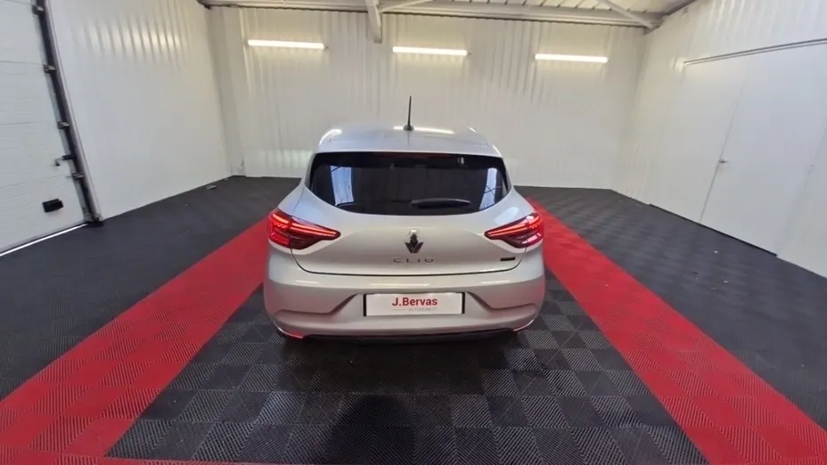RENAULT Clio -