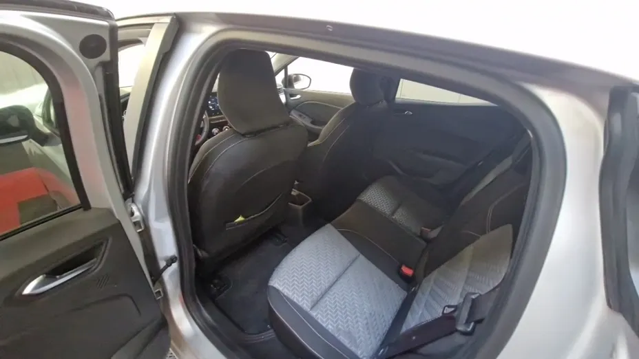 RENAULT Clio -