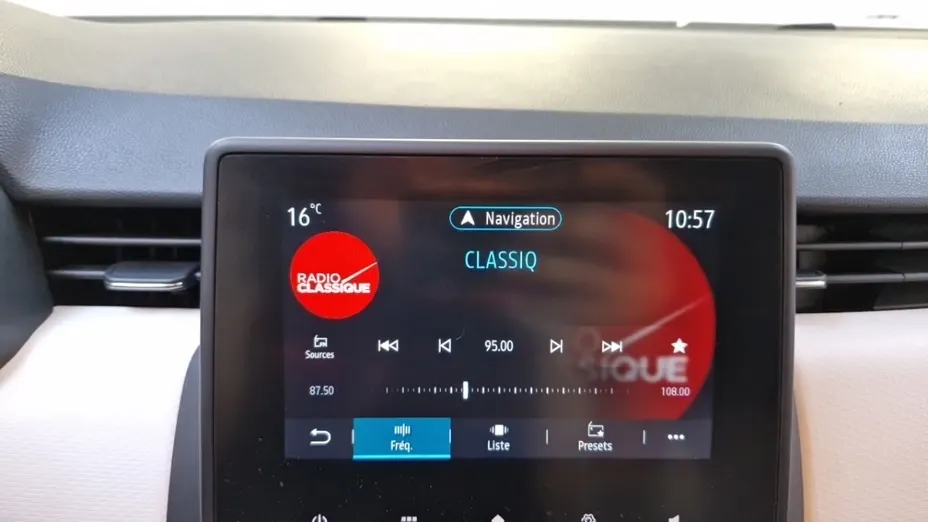 RENAULT Clio -