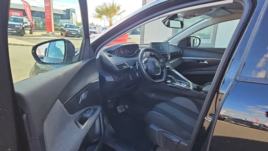 PEUGEOT 5008 -
