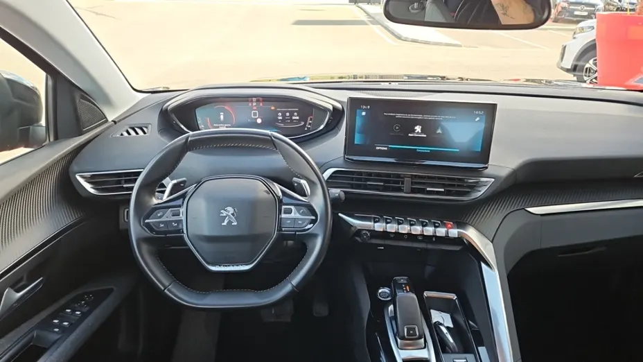 PEUGEOT 5008 -