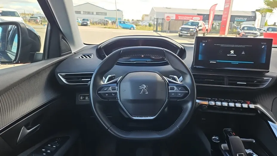 PEUGEOT 5008 -