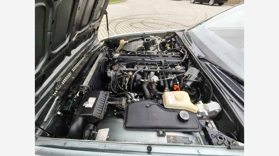JAGUAR XJ -