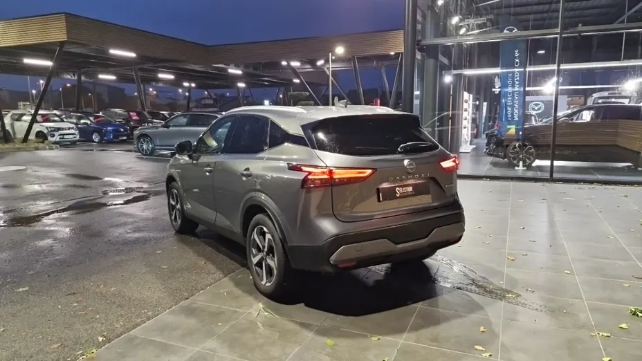 NISSAN Qashqai -
