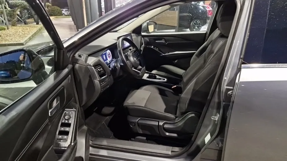 NISSAN Qashqai -