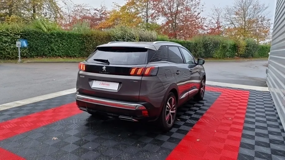 PEUGEOT 3008 -