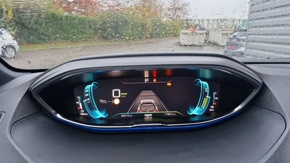PEUGEOT 3008 -